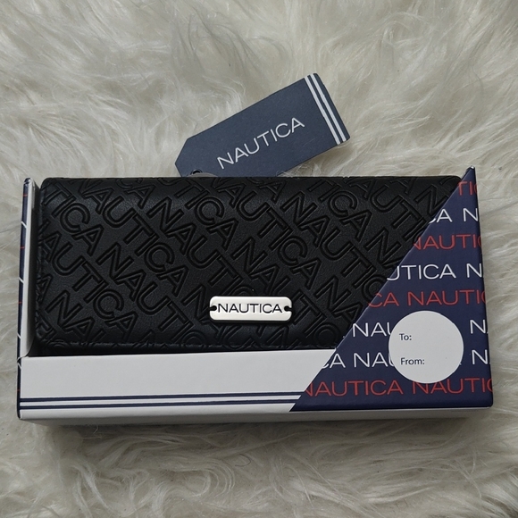 Nautica Embossed Black Wallet - Picture 1 of 2